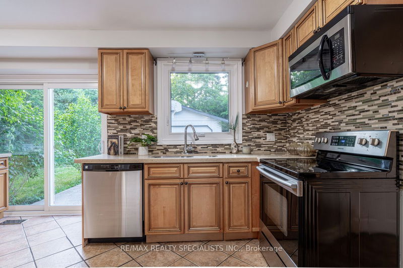 2165 Meadowbrook Rd  Burlington, L7P 2A6 | Image 15