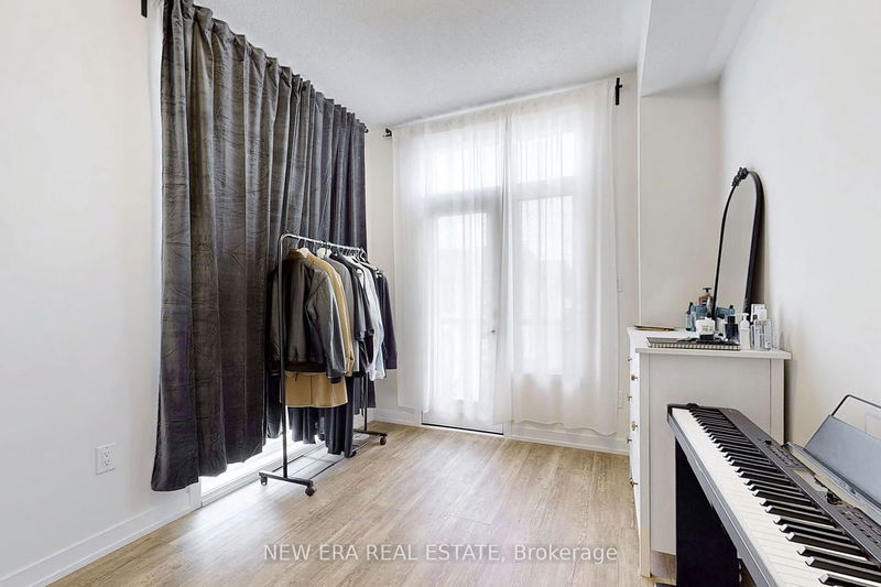 1330 Kaniv St  Oakville, L6M 5R3 | Image 24