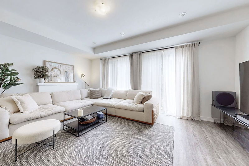 1330 Kaniv St  Oakville, L6M 5R3 | Image 5