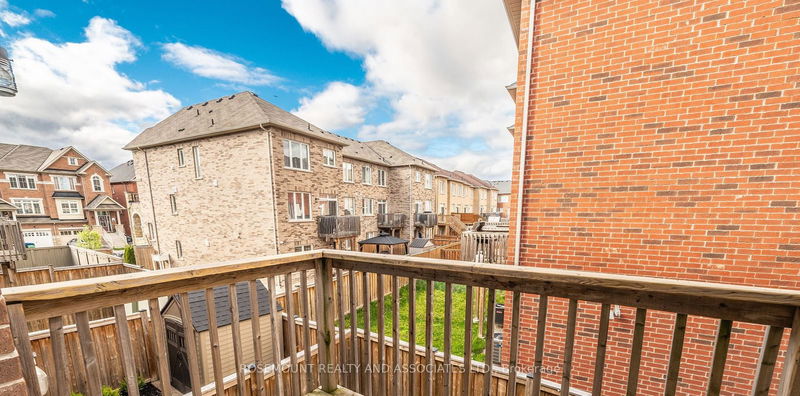 29 Rockman Cres  Brampton, L7A 0B5 | Image 12