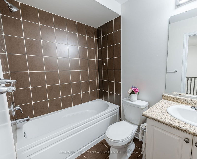 29 Rockman Cres  Brampton, L7A 0B5 | Image 17