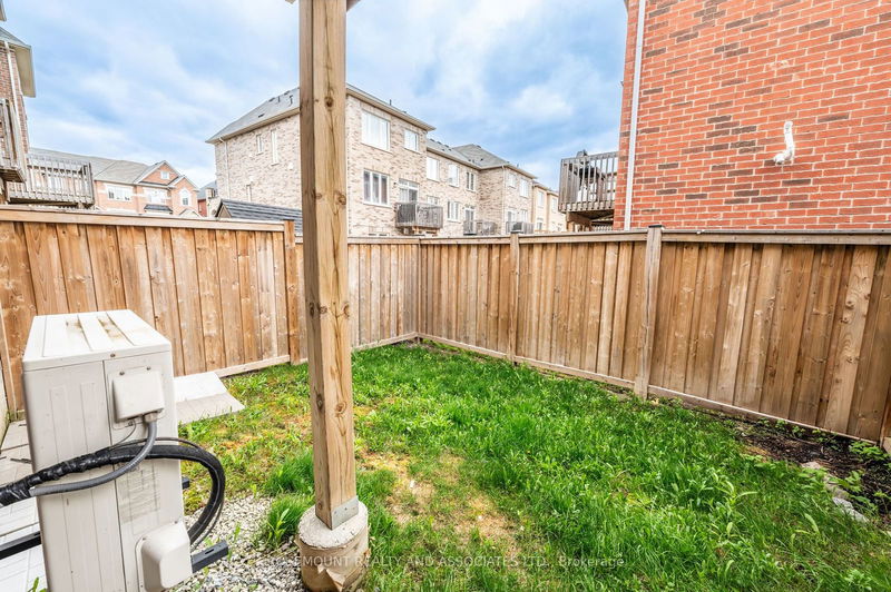 29 Rockman Cres  Brampton, L7A 0B5 | Image 24