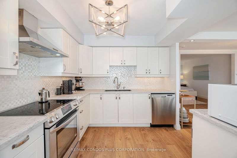  2107 - 1 Palace Pier Crt  Toronto, M8V 3W9 | Image 3