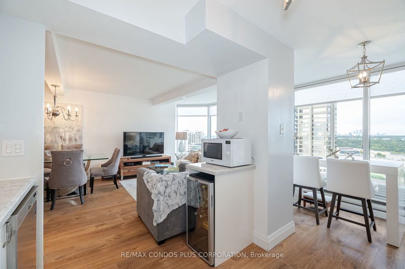  2107 - 1 Palace Pier Crt  Toronto, M8V 3W9 | Image 4