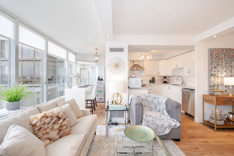  2107 - 1 Palace Pier Crt  Toronto, M8V 3W9 | Image 6