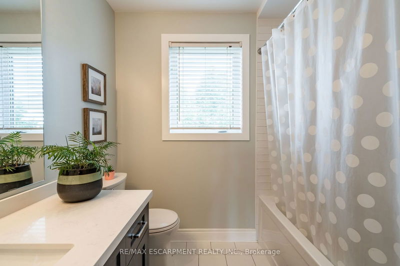 2405 Orchard Rd  Burlington, L7L 6X8 | Image 20