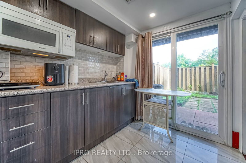  51 - 3525 Brandon Gate Dr  Mississauga, L4T 3M3 | Image 27