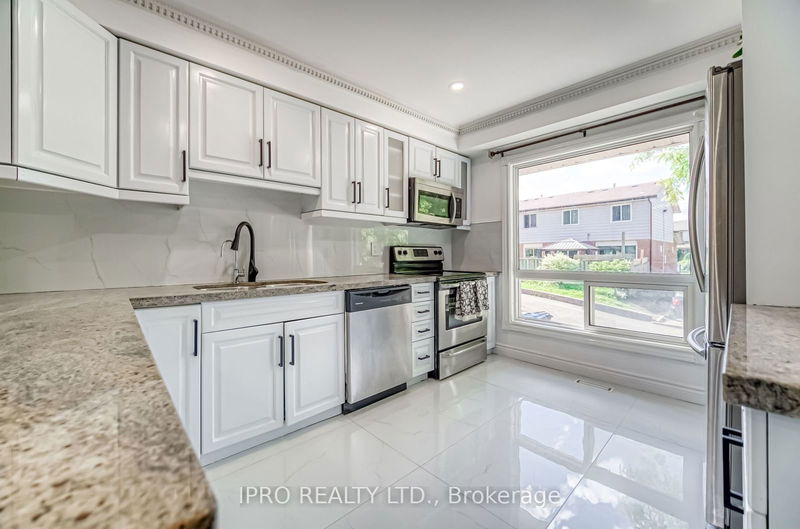  51 - 3525 Brandon Gate Dr  Mississauga, L4T 3M3 | Image 3