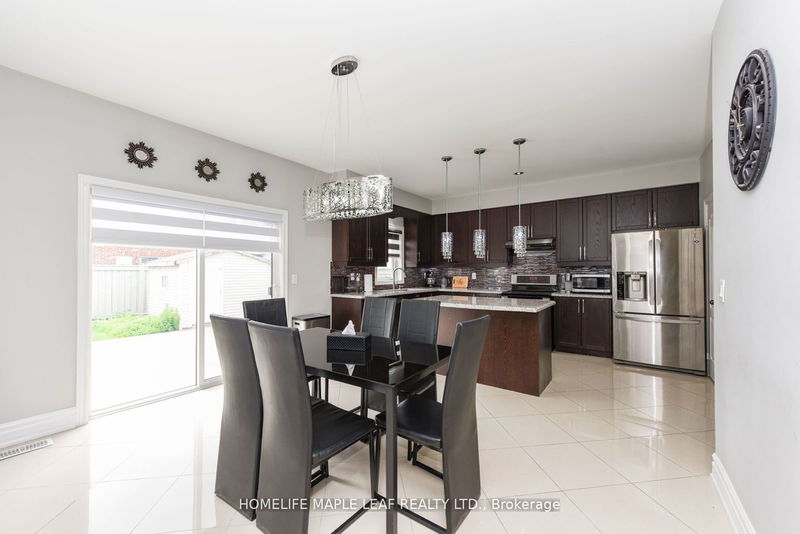 84 Latania Blvd  Brampton, L6P 2Z2 | Image 14