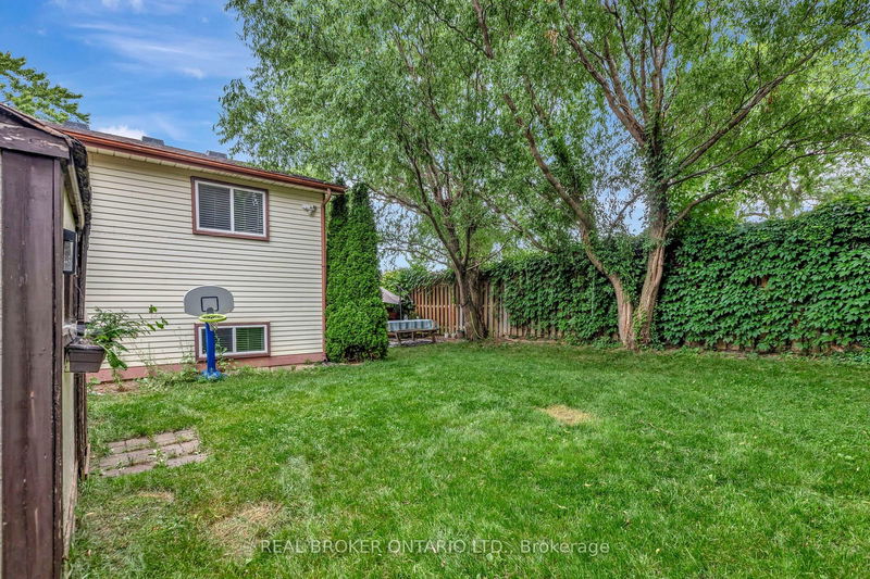 2324 Coldstream Dr  Burlington, L7P 3T3 | Image 35