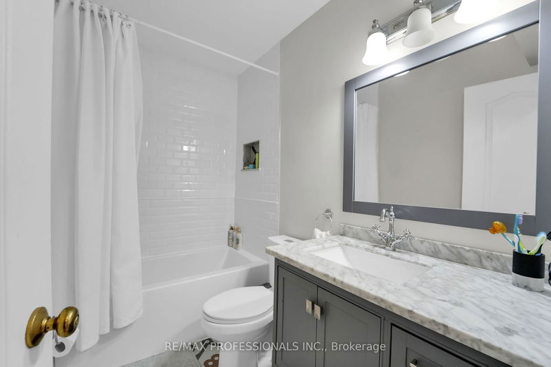  4 - 195 Grand Ave  Toronto, M8Y 3Y3 | Image 23