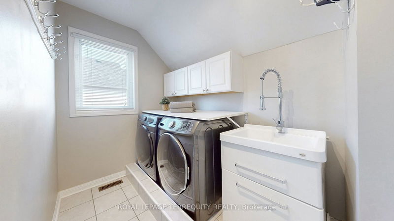 2187 Austin Crt  Burlington, L7L 6V5 | Image 28