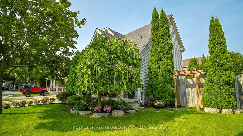 2187 Austin Crt  Burlington, L7L 6V5 | Image 4