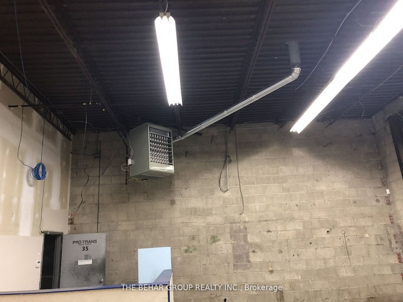 B - 35 Colville Rd, Toronto, M6M 2Y2 | Image 3