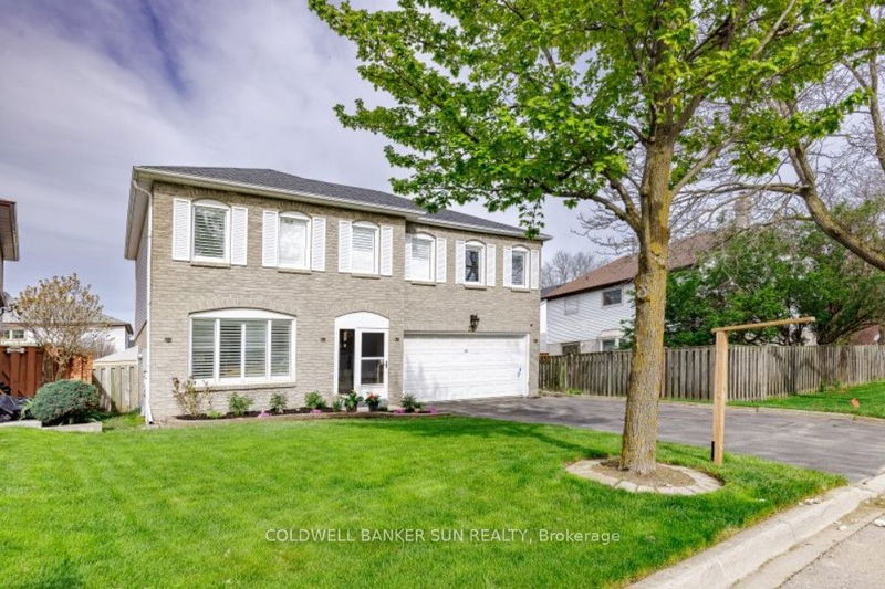 23 Jaffa Dr  Brampton, L6S 4C7 | Image 1