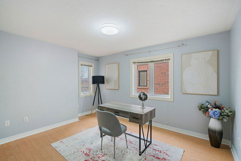 1093 Lamplight Way  Mississauga, L5W 1J3 | Image 25