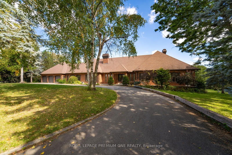 8 Beamish Crt  Brampton, L6P 0X8 | Image 1