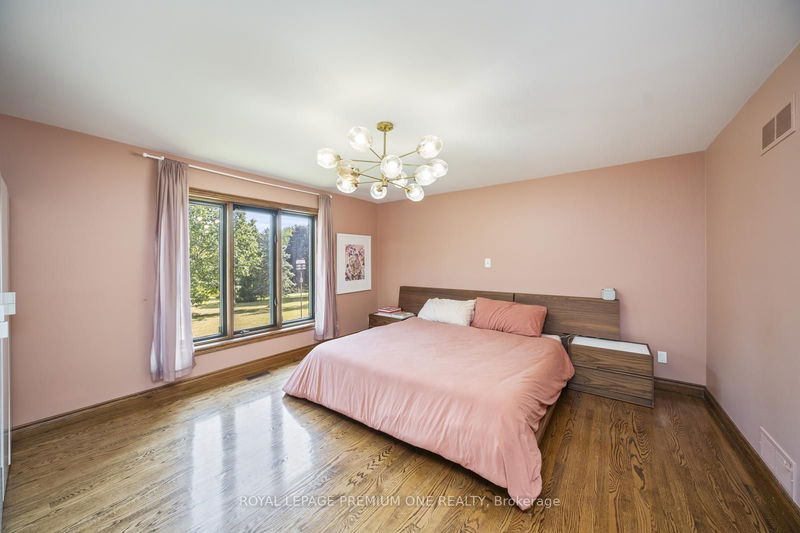 8 Beamish Crt  Brampton, L6P 0X8 | Image 22