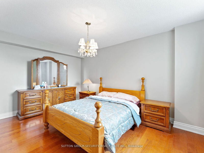  1504 - 240 Scarlett Rd  Toronto, M6N 4X4 | Image 20