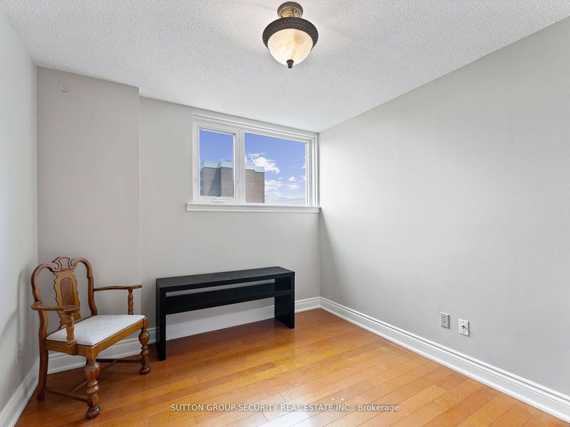  1504 - 240 Scarlett Rd  Toronto, M6N 4X4 | Image 22