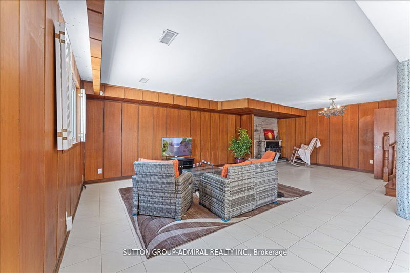 241 Derrydown Rd  Toronto, M3J 1S2 | Image 28