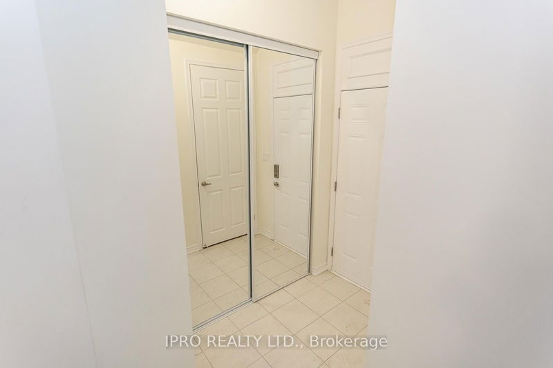 278 Lagerfeld Dr  Brampton, L7A 0H8 | Image 12