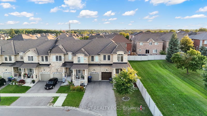 32 Hatton Crt  Brampton, L6Y 5T6 | Image 5