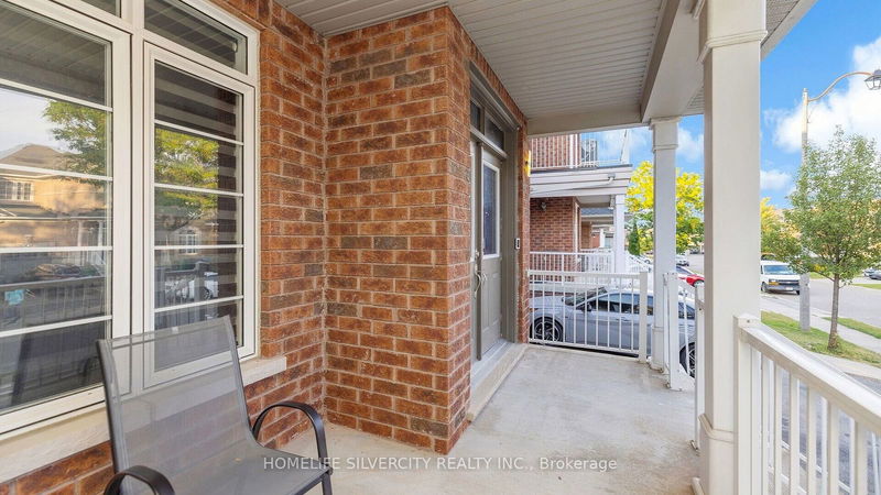 24 Overture Lane  Brampton, L6S 6H9 | Image 3