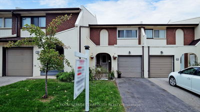 Townhouse sold at 11-41 Mississauga Valley Boulevard, Mississauga, Mississauga Valleys, L5A 3N5 - MLS: W9379575