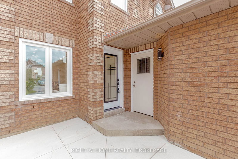 109 Valonia Dr  Brampton, L6V 4J9 | Image 4