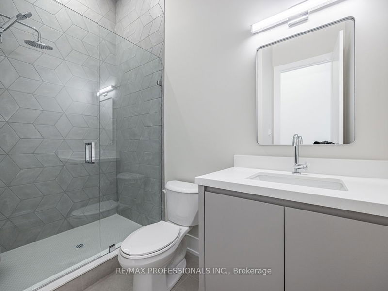 7 Charleston Rd  Toronto, M9B 4M6 | Image 29