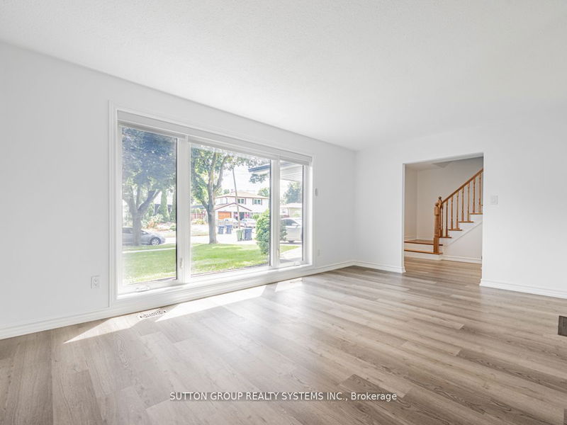 99 Mercury Rd  Toronto, M9W 3H4 | Image 16