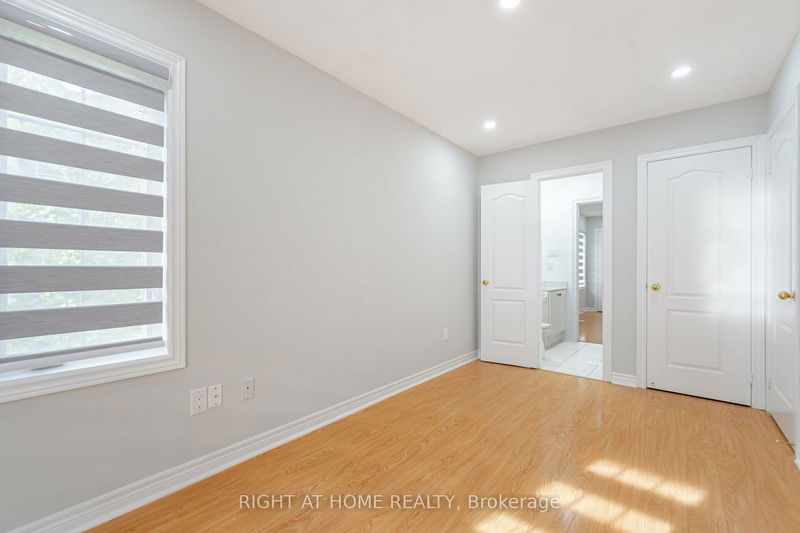 5567 Bonnie St  Mississauga, L5M 0N7 | Image 30