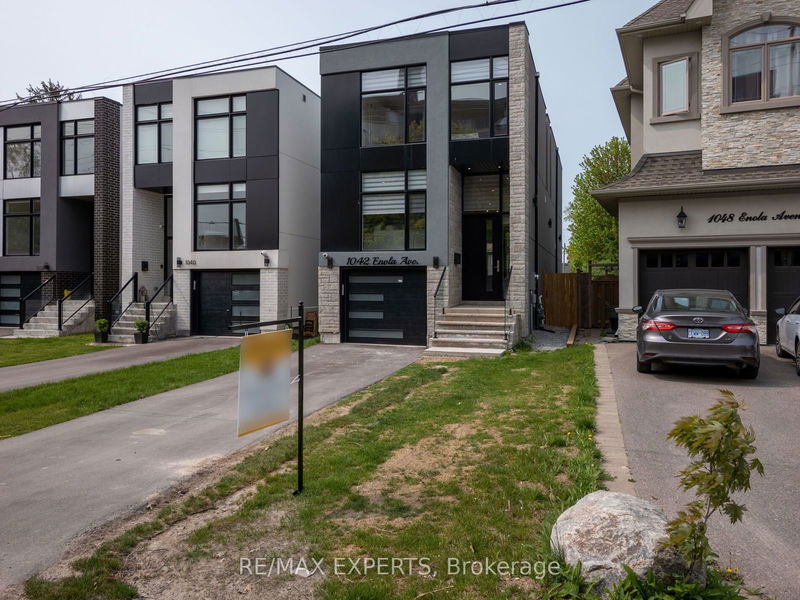 1042 Enola Ave  Mississauga, L5G 4A9 | Image 2