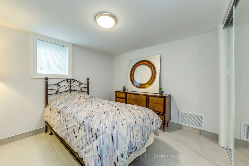 76 Athol Ave  Toronto, M8Z 2A8 | Image 30