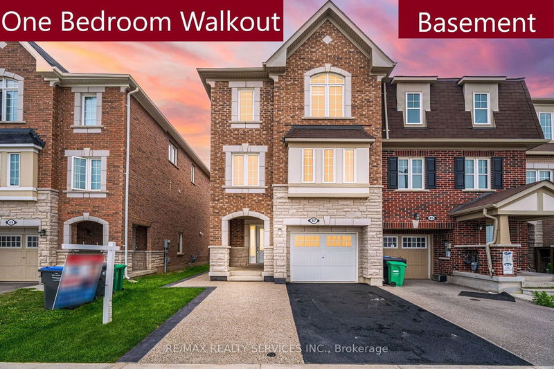 47 Baycliffe Cres  Brampton, L7A 3Z3 | Image 1