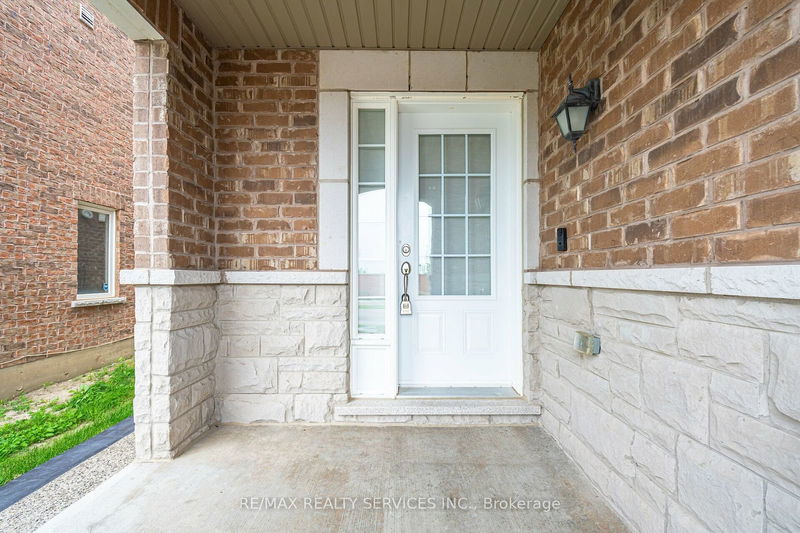 47 Baycliffe Cres  Brampton, L7A 3Z3 | Image 5