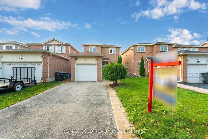 8 Murdoch Dr  Brampton, L6X 3Y2 | Image 1