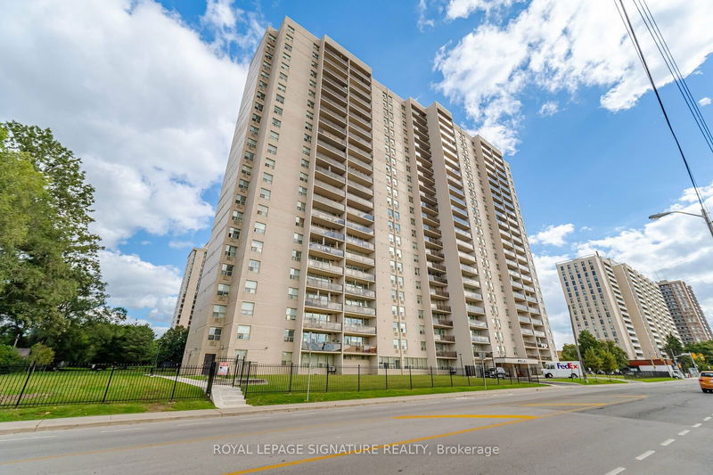  1702 - 155 MARLEE Ave  Toronto, M6B 4B5 | Image 1