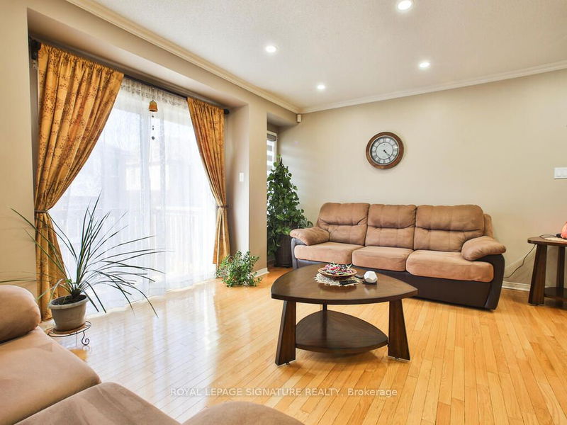 3243 Redpath Circ  Mississauga, L5N 8R3 | Image 7