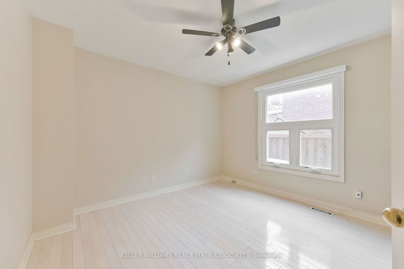 33 Hartford Tr  Brampton, L6W 4K2 | Image 13