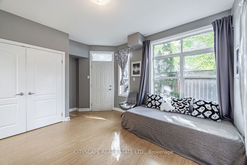 58 Resurrection Rd  Toronto, M9A 5H1 | Image 22