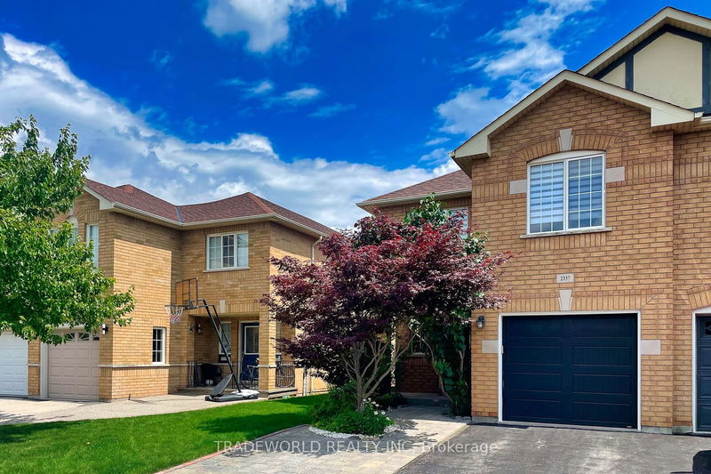 2337 Newcastle Cres  Oakville, L6M 4P6 | Image 2