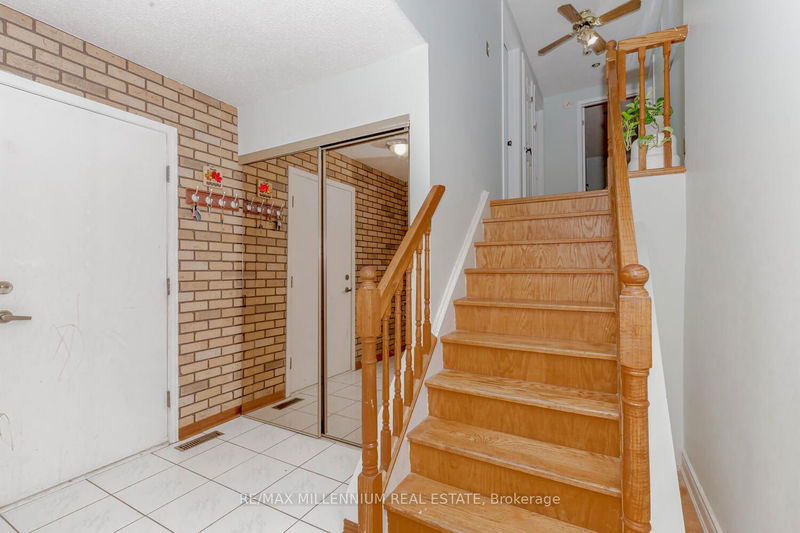 34 Archibald St  Brampton, L6X 1L9 | Image 5