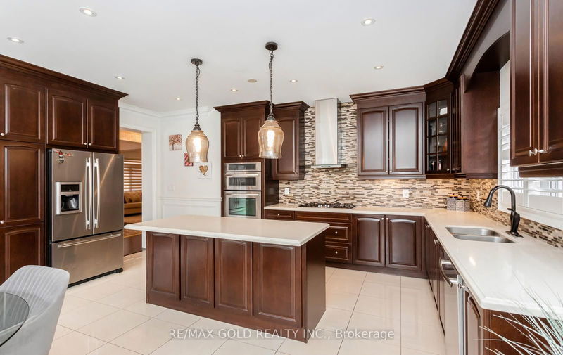 22 Wardsville Dr  Brampton, L6Y 0T7 | Image 12