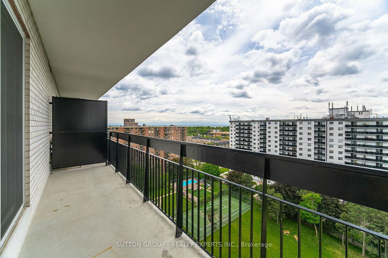  PH-2 - 1100 Caven St  Mississauga, L5G 4N3 | Image 23