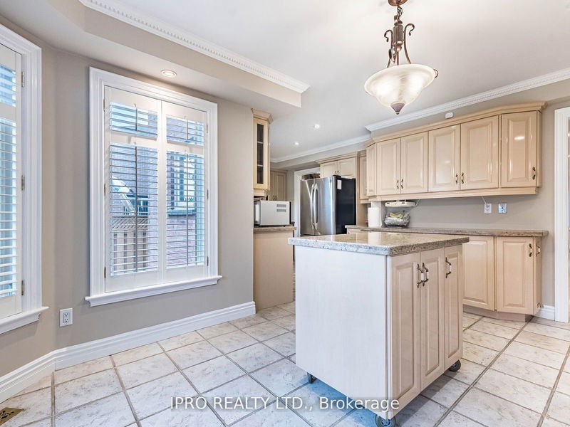 577 Yorkminster Cres  Mississauga, L5R 2A1 | Image 13