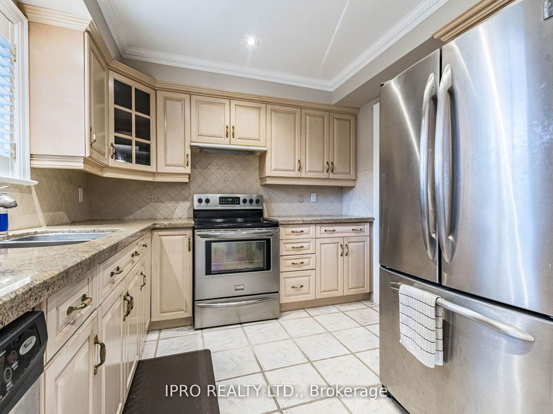 577 Yorkminster Cres  Mississauga, L5R 2A1 | Image 14