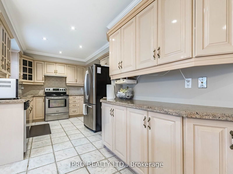 577 Yorkminster Cres  Mississauga, L5R 2A1 | Image 16