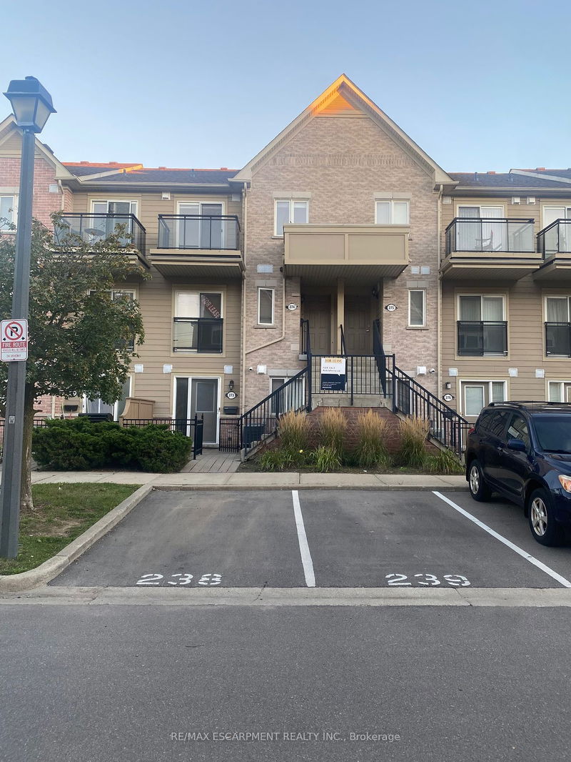 home for lease on 274-4975 Southampton Drive